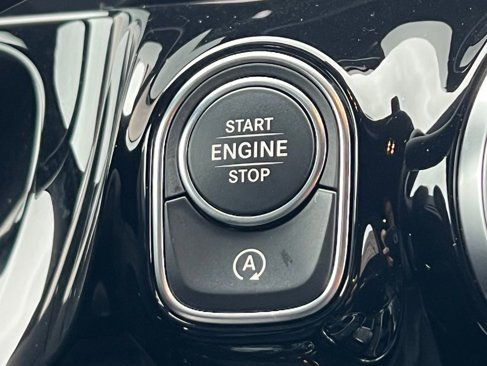 Certified 2022 Mercedes-Benz GLA 250 4MATIC image 25