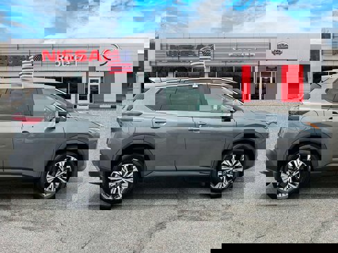 Used 2022 Nissan Rogue SV image 6