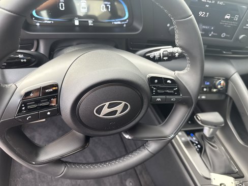 New 2025 Hyundai Elantra Sport image 8