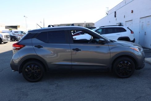 Used 2019 Nissan Kicks S w/ Exterior Package image 3
