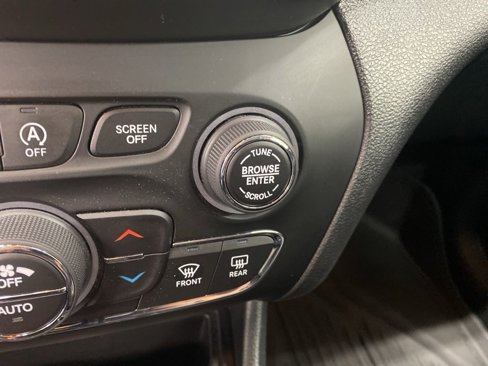 Used 2022 Jeep Cherokee Limited w/ Elite Package image 36