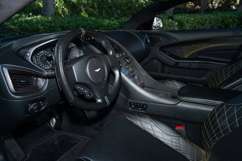 Used 2018 Aston Martin Vanquish S image 14