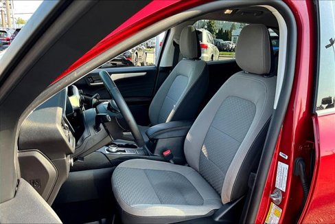 Used 2022 Ford Escape SE w/ SE Sport Appearance Package image 23
