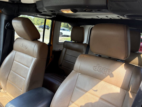 Used 2012 Jeep Wrangler Unlimited Sahara w/ Dual Top Group image 17