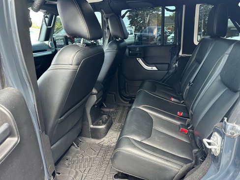 Used 2017 Jeep Wrangler Unlimited Rubicon image 9