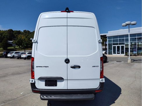 New 2024 Mercedes-Benz Sprinter 2500 image 13