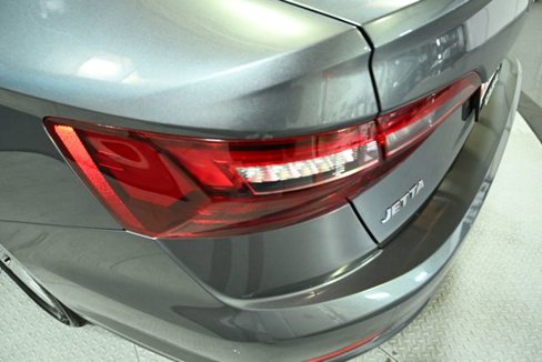 Used 2020 Volkswagen Jetta S w/ Driver Assistance Package image 10