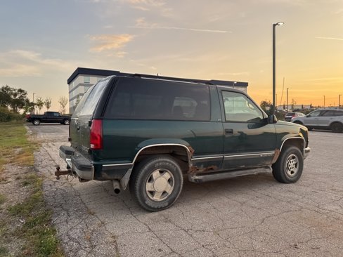 Used 1998 Chevrolet Tahoe 4WD 2-Door w/ Preferred Equipment Group 2 image 17