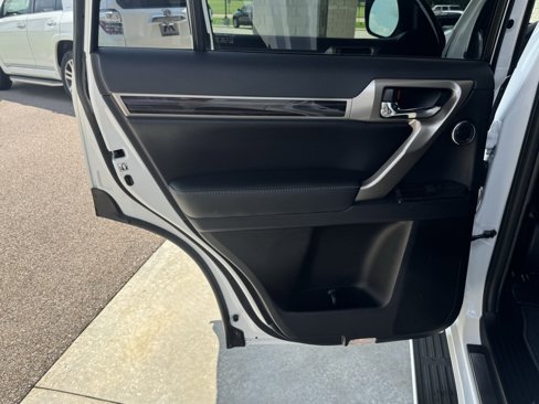 Used 2020 Lexus GX 460 Luxury image 40