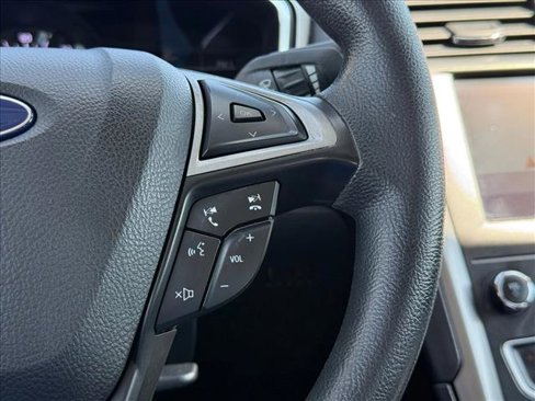Used 2020 Ford Fusion SE image 13