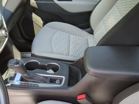 Used 2020 Chevrolet Equinox LS image 15