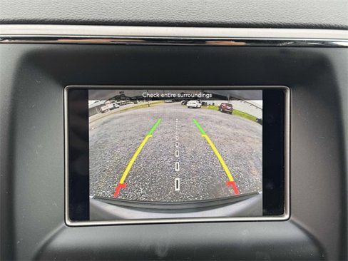 Used 2019 Jeep Grand Cherokee Laredo image 4