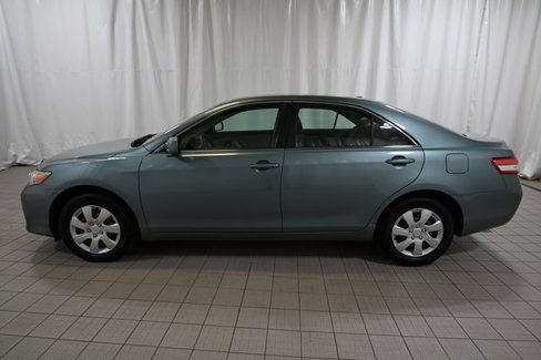 Used 2011 Toyota Camry image 8