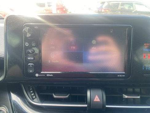 Used 2018 Toyota C-HR XLE image 22