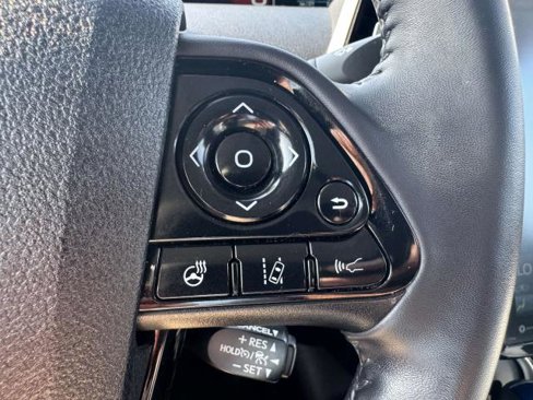 Used 2020 Toyota Prius Prime Limited image 13