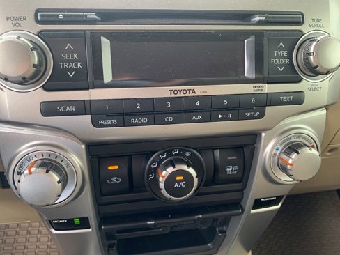 Used 2013 Toyota 4Runner SR5 image 16