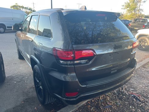 Used 2020 Jeep Grand Cherokee Altitude image 5