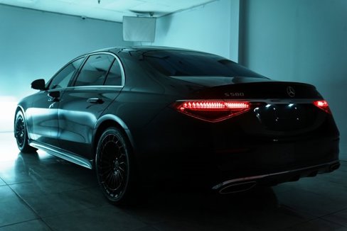 Used 2022 Mercedes-Benz S 580 4MATIC Sedan w/ AMG Line Package image 45