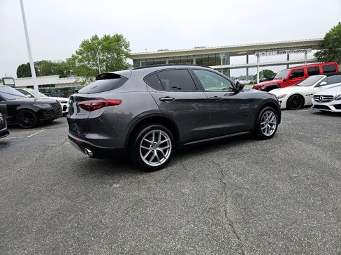 Used 2018 Alfa Romeo Stelvio Ti Sport image 19