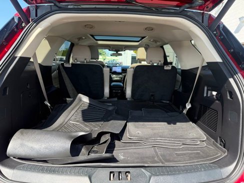 Used 2020 Ford Explorer XLT w/ Equipment Group 202A image 16