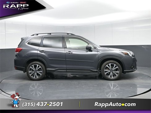 Used 2022 Subaru Forester Limited image 3