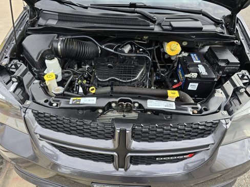 Used 2017 Dodge Grand Caravan GT image 42