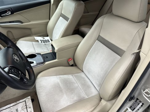 Used 2013 Toyota Camry XLE image 13
