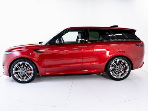 Used 2025 Land Rover Range Rover Sport Dynamic SE image 2