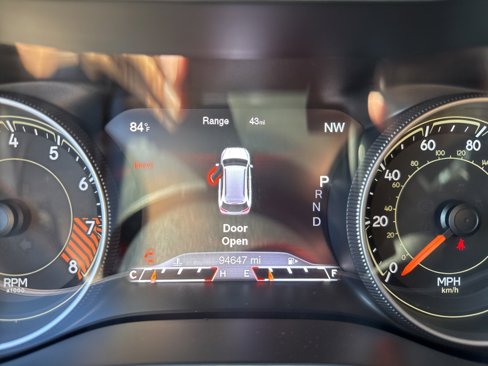 Used 2015 Jeep Cherokee Trailhawk w/ Comfort/Convenience Group image 55