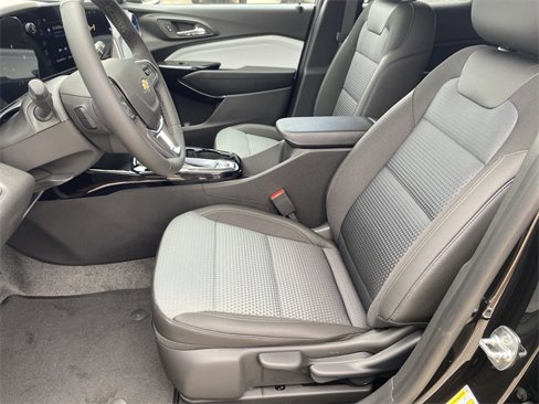 New 2025 Chevrolet Trax LT w/ Driver Confidence Package image 10