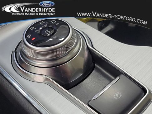 Used 2022 Ford Edge SEL w/ Convenience Package image 32