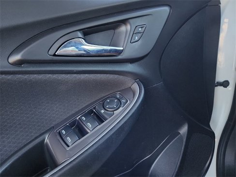 Used 2021 Chevrolet Malibu RS image 19