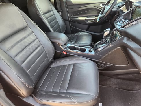 Used 2016 Ford Escape Titanium w/ Equipment Group 301A image 10