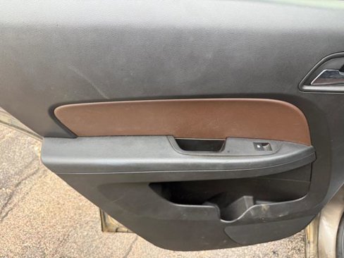 Used 2011 Chevrolet Equinox LT image 14
