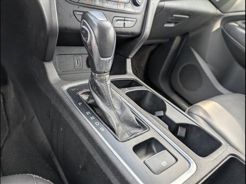 Used 2019 Ford Escape SEL image 14