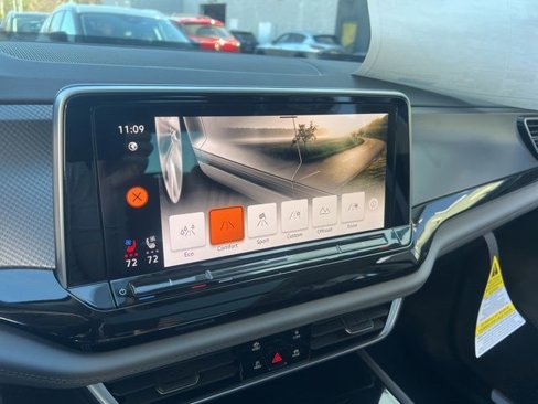 New 2025 Volkswagen Atlas Peak Edition SE image 15