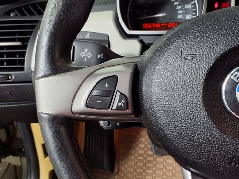 Used 2005 BMW Z4 2.5i image 21