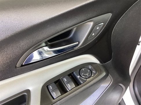 Certified 2023 Chevrolet Equinox LT w/ Driver Convenience Package image 23