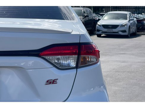 Used 2022 Toyota Corolla SE image 15