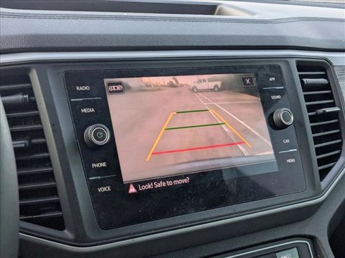 Used 2021 Volkswagen Atlas Cross Sport SE w/ Panoramic Sunroof Package image 11
