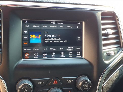 Used 2019 Jeep Grand Cherokee Limited image 19