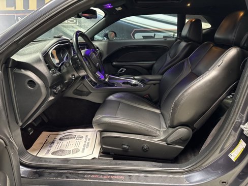 Used 2018 Dodge Challenger SXT Plus image 5