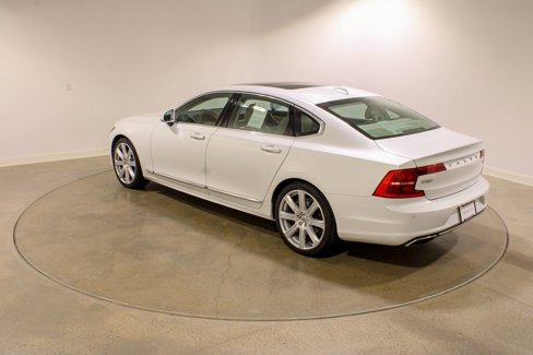 Used 2020 Volvo S90 T6 Inscription w/ Protection Package Premier image 4