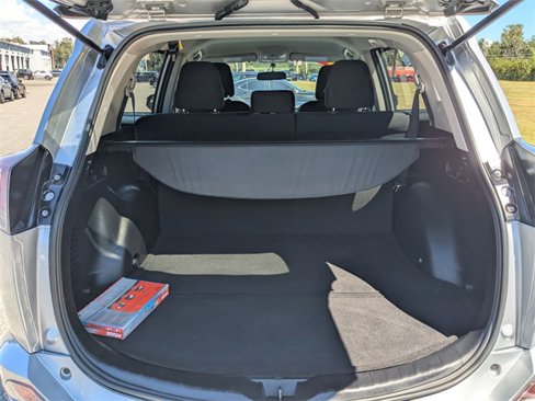 Used 2016 Toyota RAV4 LE image 12