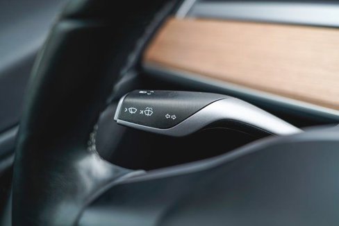 Used 2018 Tesla Model 3 Long Range image 24