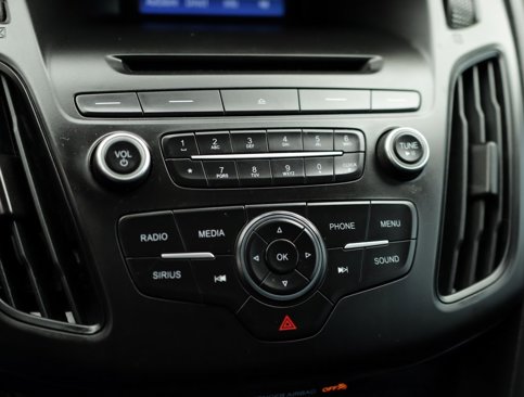 Used 2017 Ford Focus SE image 14