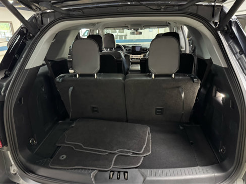 Used 2021 Ford Explorer XLT w/ Equipment Group 202A image 13
