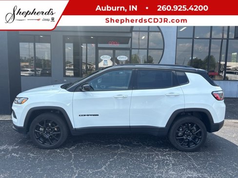Used 2022 Jeep Compass Altitude w/ Convenience Group image 1