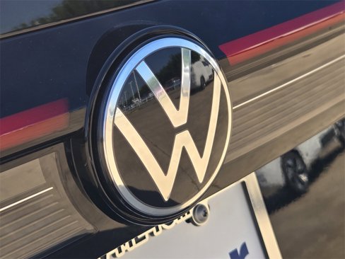 New 2025 Volkswagen Taos S image 7