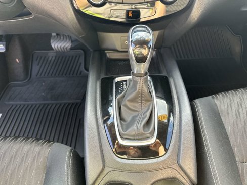 Used 2018 Nissan Rogue SV w/ Premium Package image 23